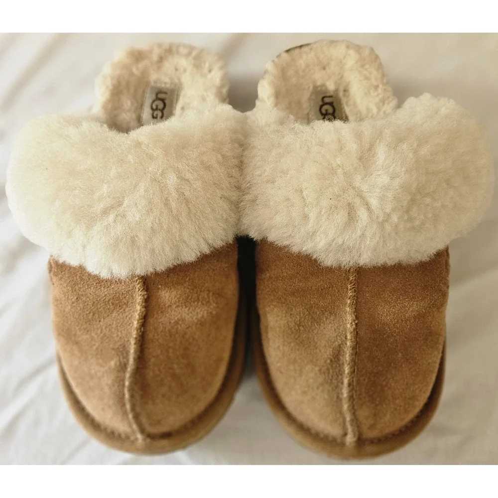 UGG Kids Girls Size 13 Chestnut Sheepskin Suede Slippers Cozy Slip On